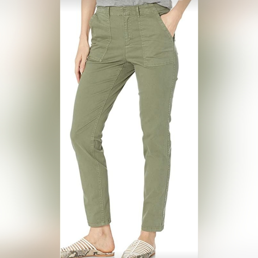 Signature Studio Army Olive Chino Jeans